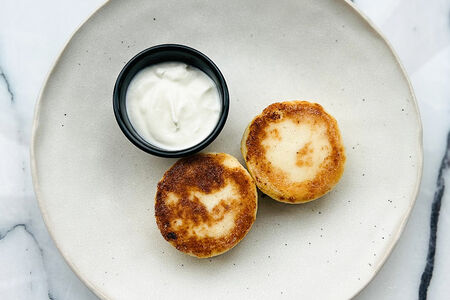 Сырники со сметаной