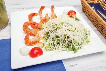 Цезарь с креветками