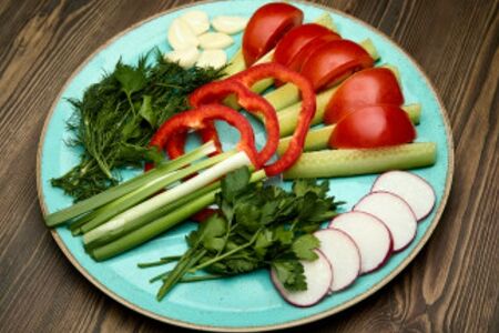 Ассорти из свежих овощей