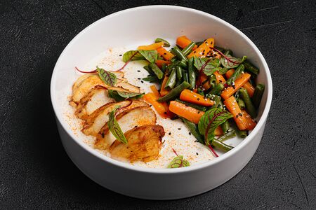 Куриная грудка под соусом пармезан