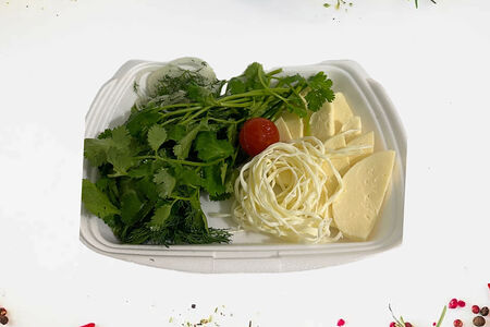 Сырное ассорти с зеленью