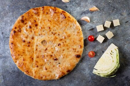 Осетинский пирог с капустой и грибами