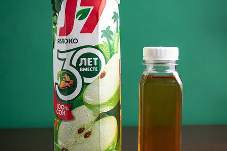 Сок яблочный J7