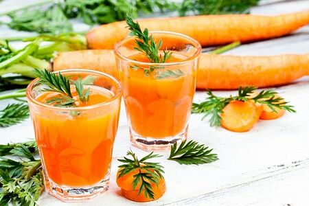 Свежевыжатый морковный сок