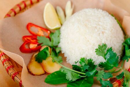 Отварной вьетнамский рис