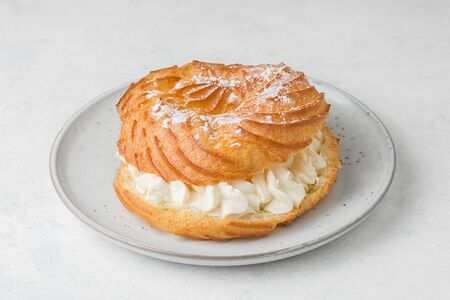 Кольцо с творожным кремом