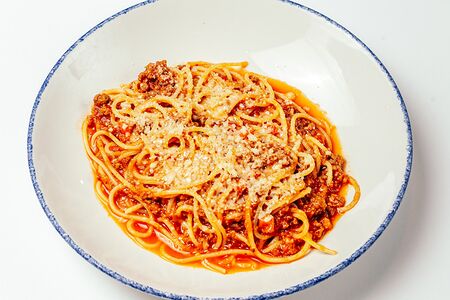 Спагетти с соусом болоньезе