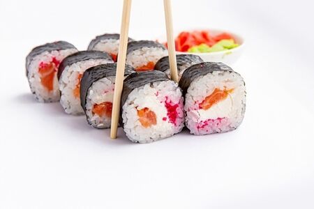 Ролл Сяке Нагима