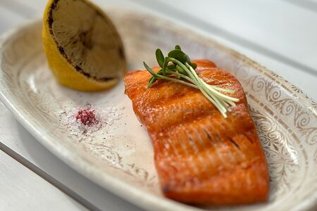 Стейк из лосося