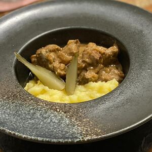 Говяжья печень по-строгановски 