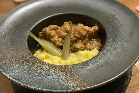 Говяжья печень по-строгановски 