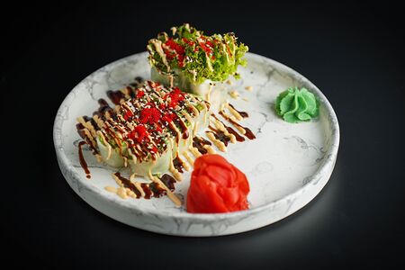 Холодный спринг-ролл с курицей