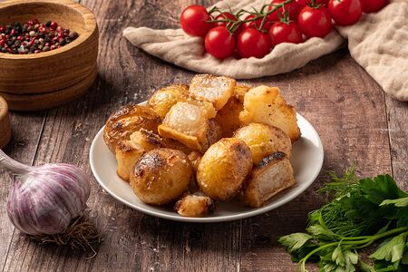 Картофель печёный с салом