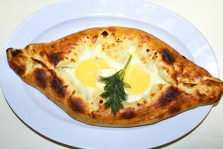 Хачапури по-аджарски