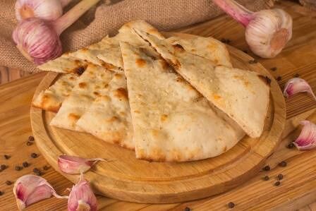 Фокачча с чесноком