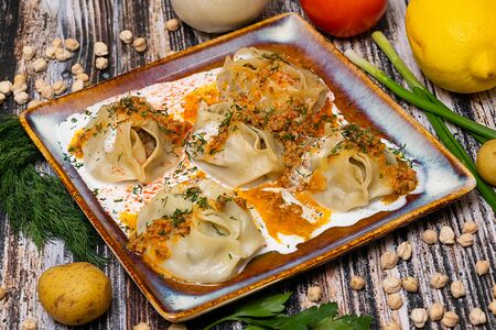 Манты с бараниной