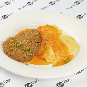 Домашние котлеты с гарниром