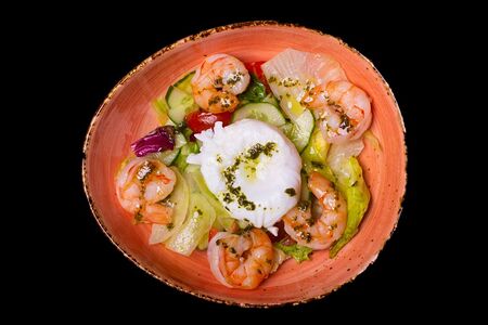 Салат с тигровыми креветками