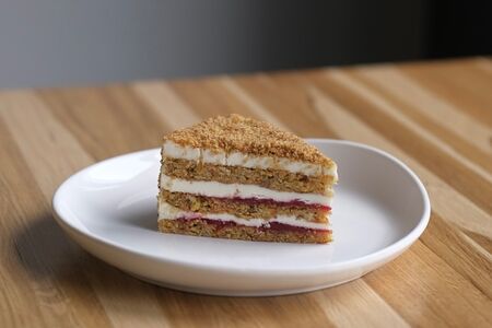 Морковный с малиной