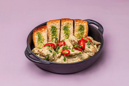 Цыпленок в сливочном соусе чкмерули