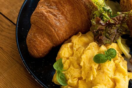 Континентальный завтрак с лососем 