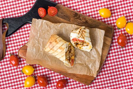 Хлебо-ролл с курицей