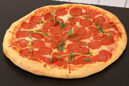 Пицца пеперони детская