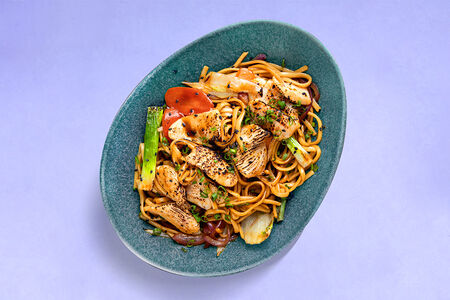 Вок удон с курицей