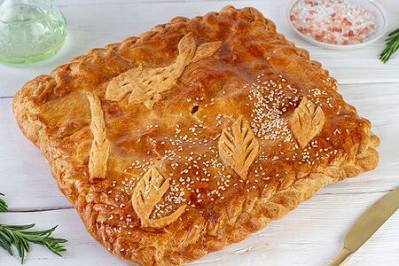 Пирог с горбушей и луком