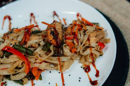 Лапша пшеничная удон с курицей