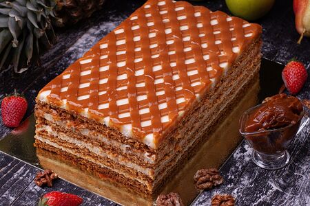 Торт Медовый M