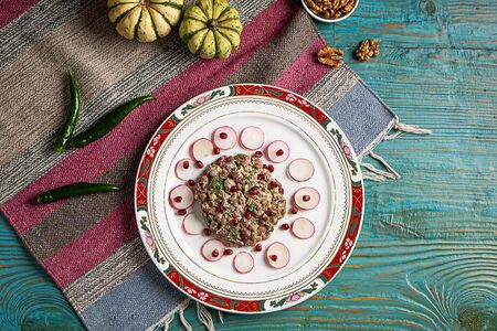 Лобио зеленое с орехами