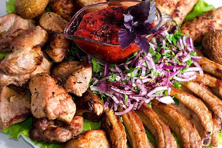 Сет из баранины, курицы и овощей