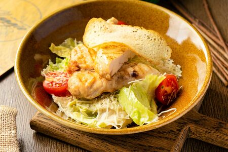 Цезарь с курицей