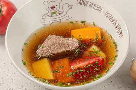 Суп с говядиной, молодым картофелем и узбекскими томатами