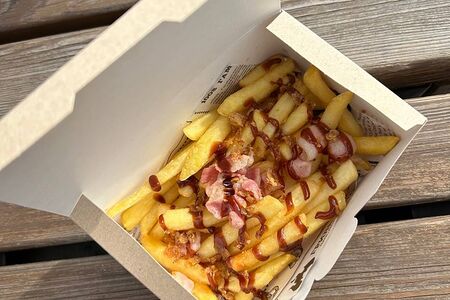 Френч-фрайз с беконом и BBQ