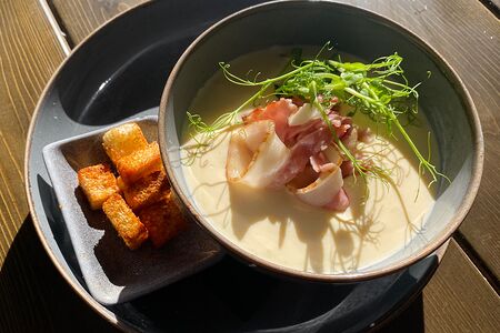 Крем-суп сырный с беконом 