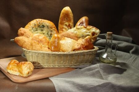 Слойка с ветчиной и сыром