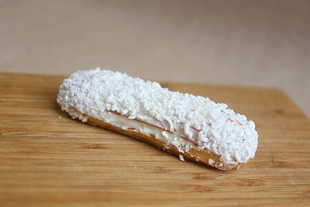 Эклер Сливочный