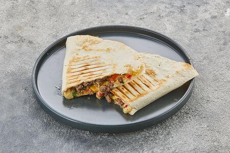 Кесадилья с ветчиной и сыром