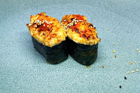 Суши, запеченные с креветкой