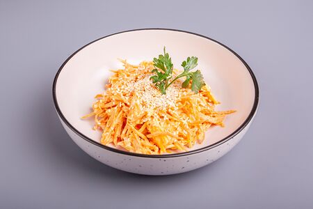 Морковь с майонезом