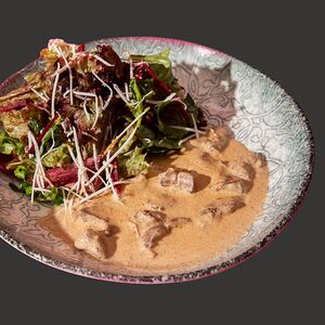 Салат с куриной печенью