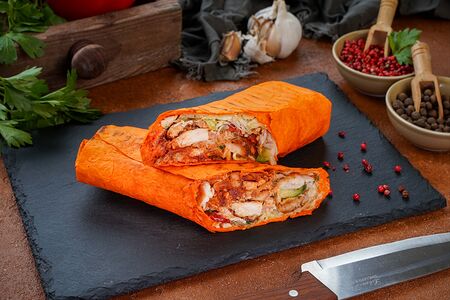 Шаурма в сырном лаваше