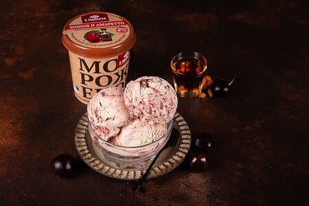 Мороженое сливочное Вишня и Амаретто