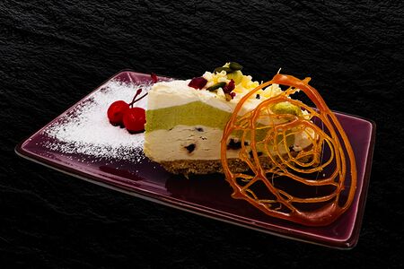 Торт Зеленый чай с белым шоколадом