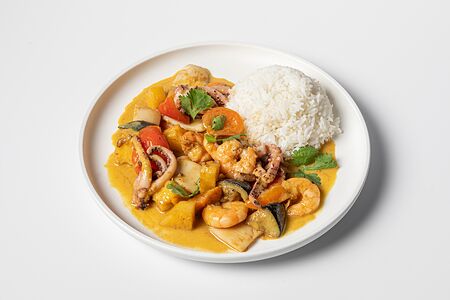 Карри с ананасом и морепродуктами