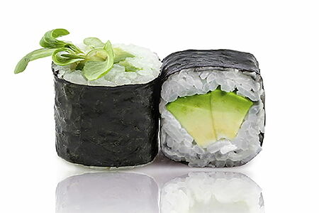 Ролл маки с авокадо