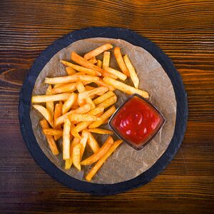 Картофель фри с кетчупом 