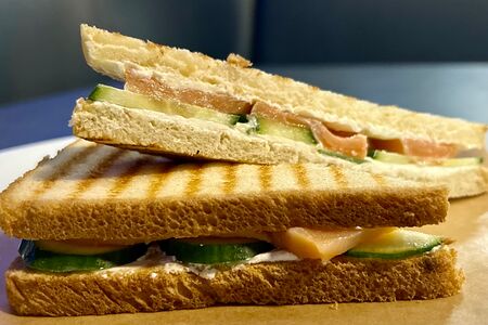 Сэндвич с семгой